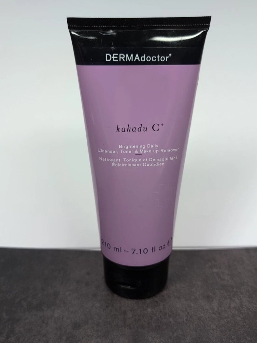 Dermadoctor Kakadu C Brightening Daily Cleanser Toner Make Up Remover 7.10oz
